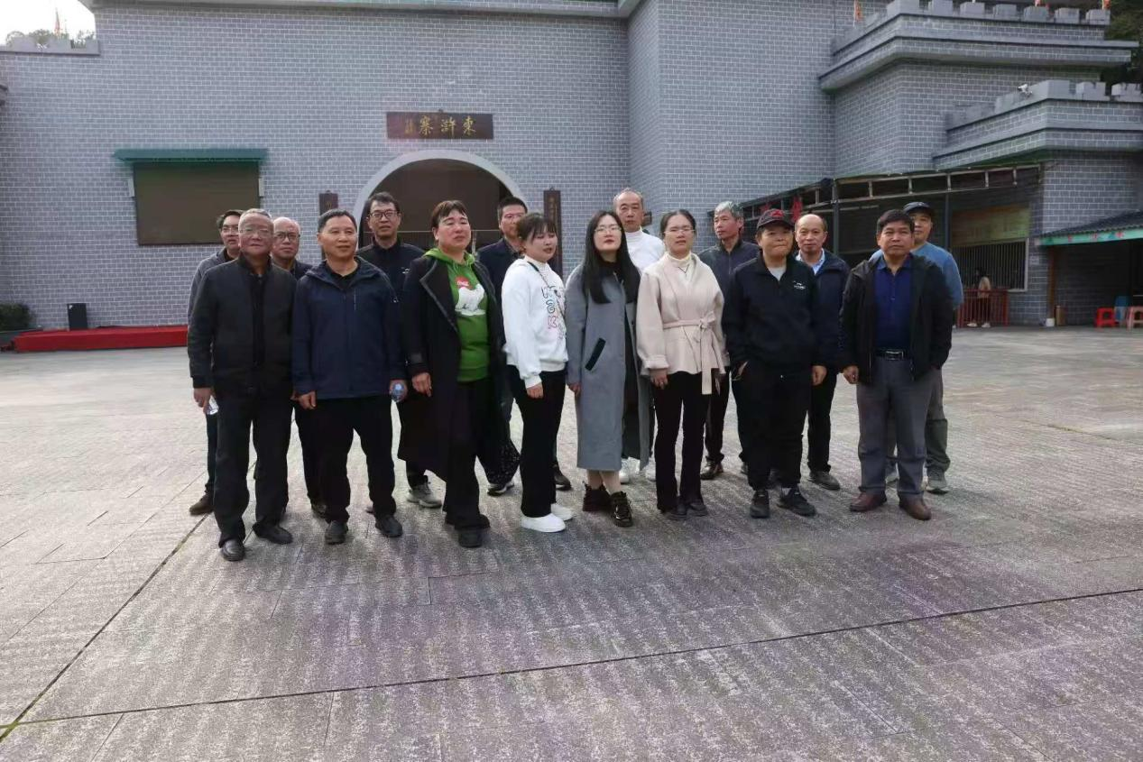 绿意环绕，温暖相伴——资溪县高田中学开展教师团建活动