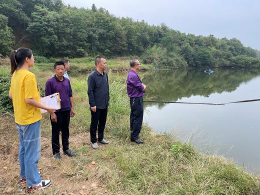 江西万载：刀刃向内抓改革 打通行政审批“中梗阻”