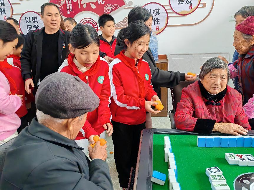 弘扬传统文化，践行中华孝道——南城县洪门镇中心小学开展“忠孝”教育活动