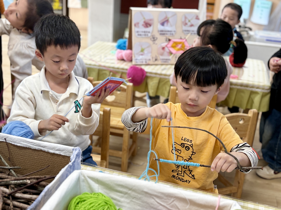 崇仁县第四幼儿园：“区”动童心，“域”见美好