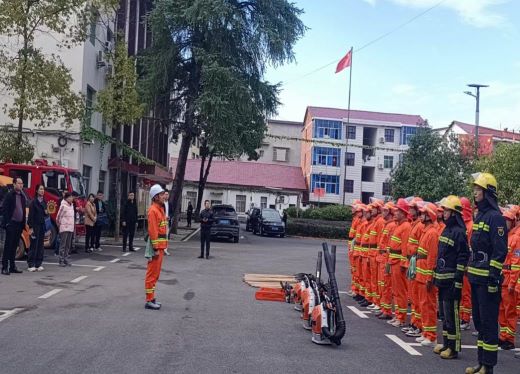 江西省森林防灭火调研组到上高县调研乡镇森林防灭火工作规范化建设情况