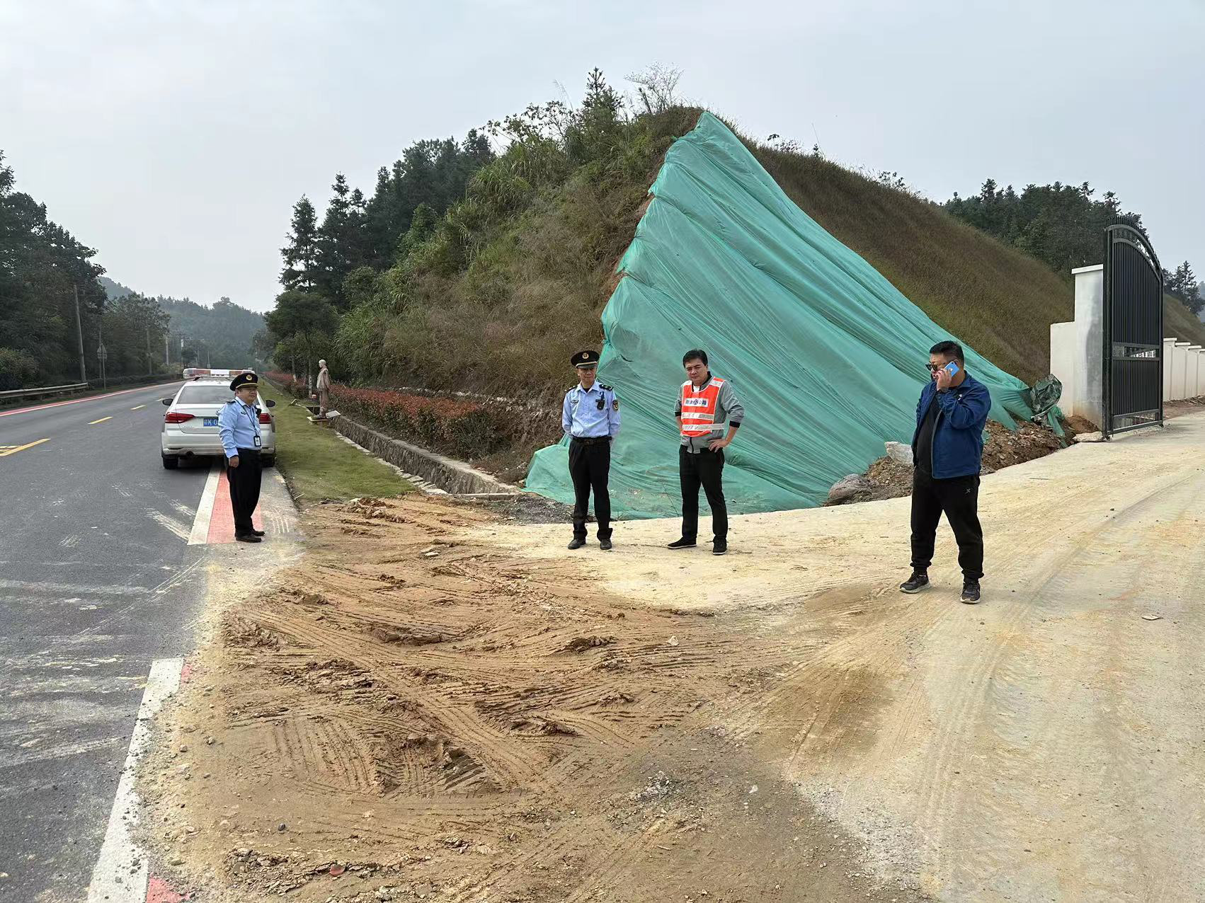 新余：联合巡查，筑牢公路安全防线