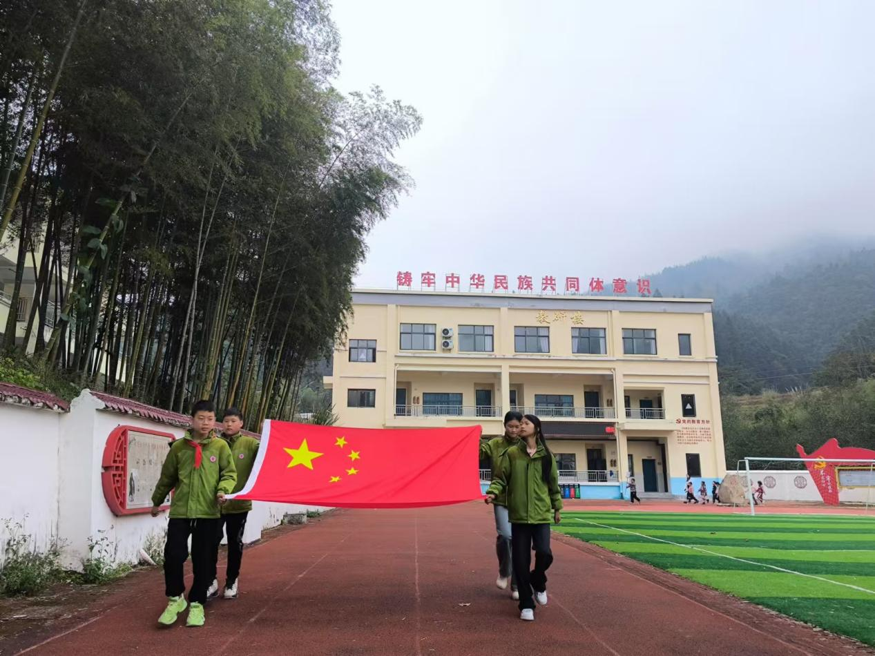 青春拥抱梦想，拼搏成就辉煌——乐安县金竹畲族乡民族学校2024年第八届冬季趣味运动会隆重召开
