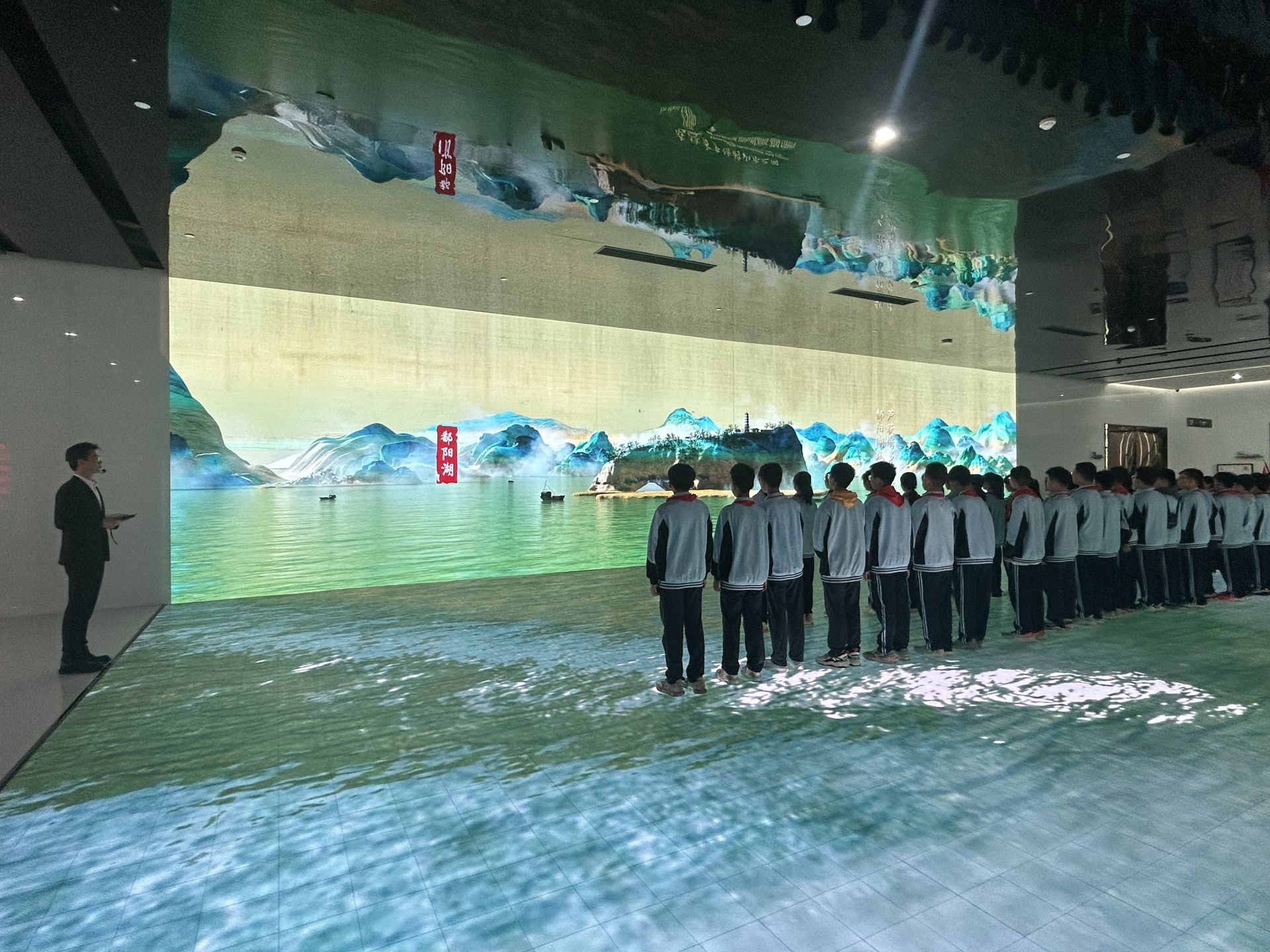 触摸历史脉搏，感知时代新生 ——九江市第十一中学组织开展走进九江市国土空间规划馆实践活动