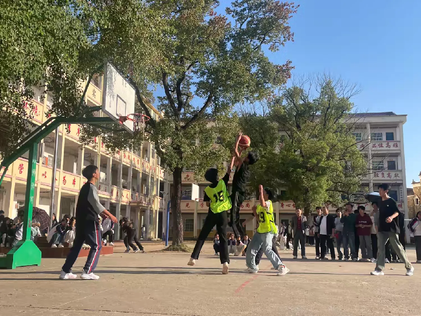 运动会上展风采，青春赛场不迷茫——乐安县罗陂中学第四十一届运动会