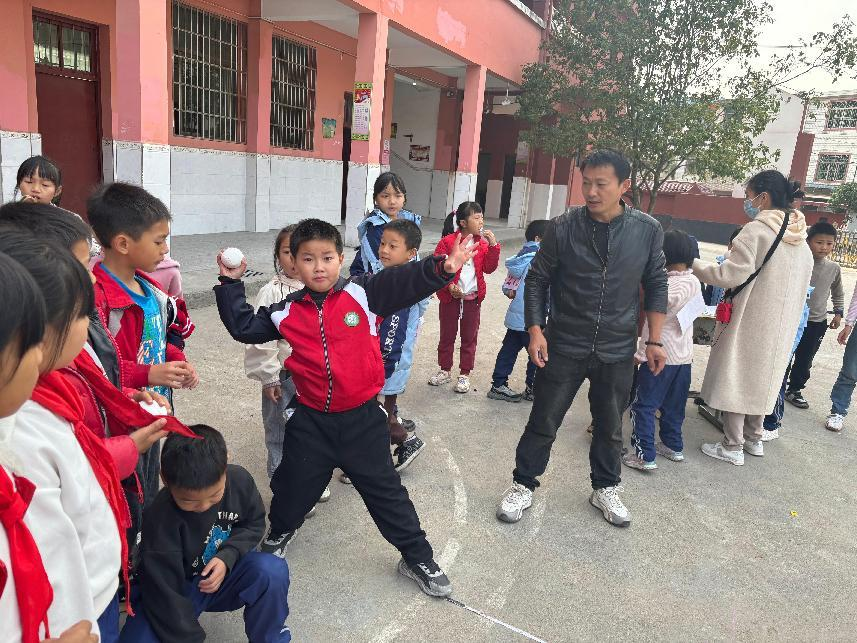 五育并举绽华彩 阳光运动强体魄——乐安县戴坊小学举行2024年体育节暨第三十六届冬季运动会