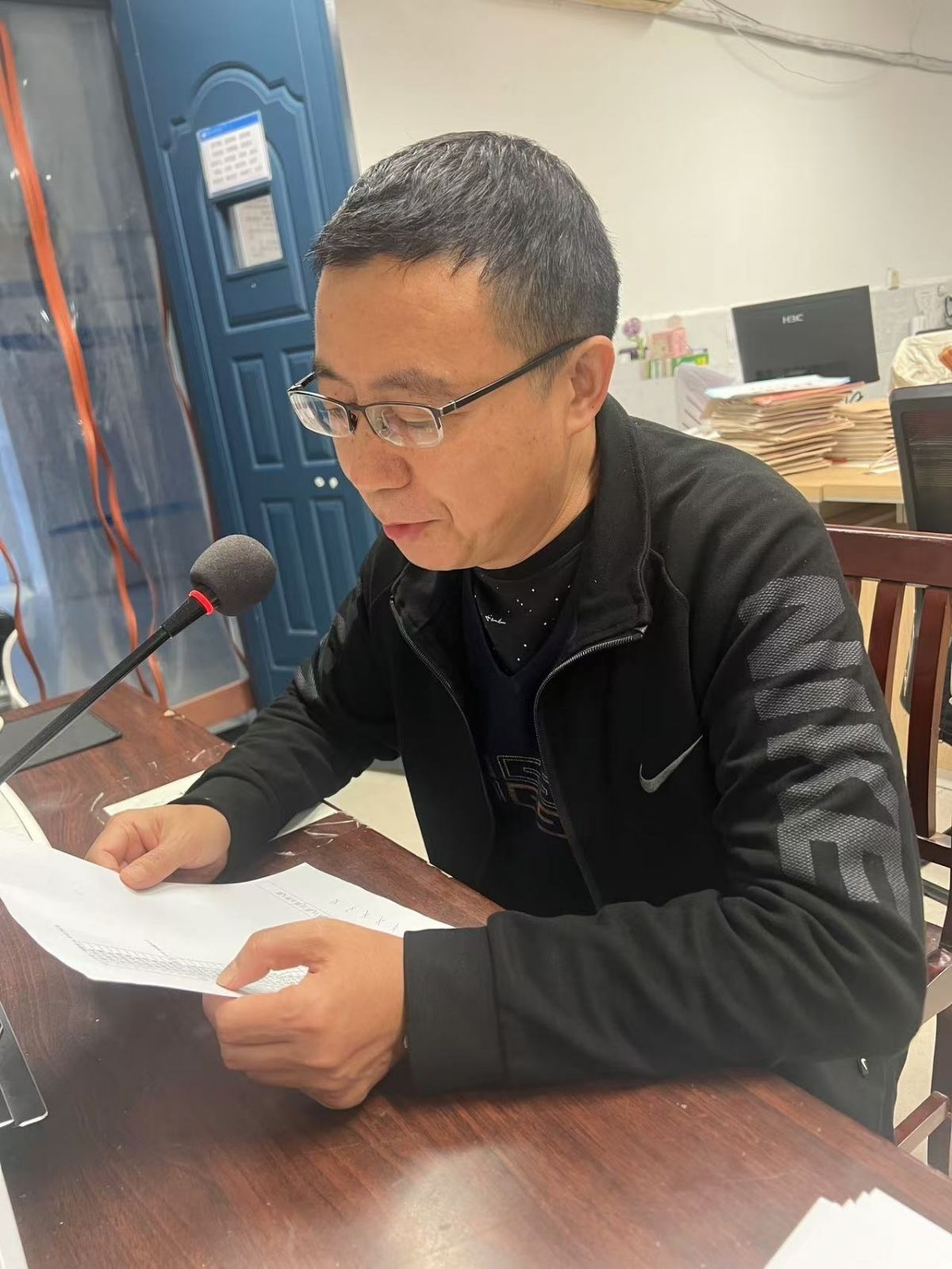 九江三中开展初二年级部第三次班主任交流会