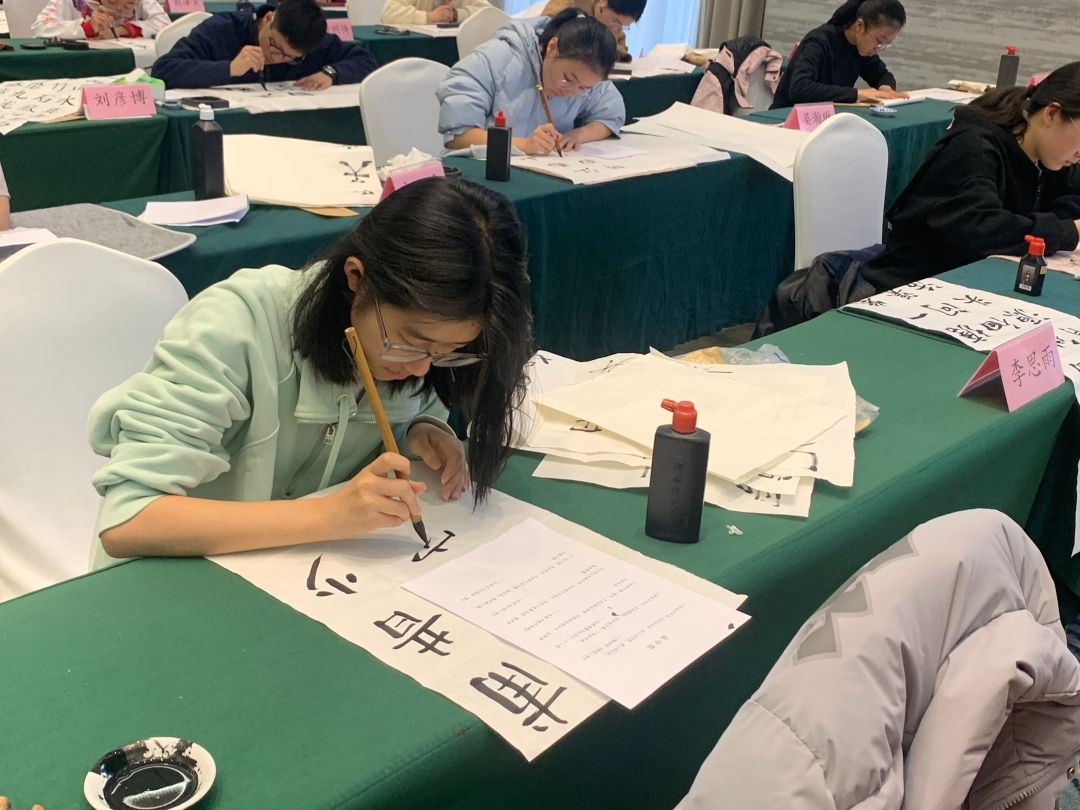 九江外国语学校毛奕姿同学荣获江西省第十届规范汉字书写大会总决赛一等奖