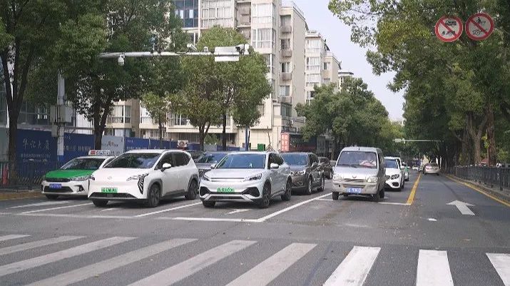 “微改造”打通道路“毛细血管” 城区2处交通堵点大变样