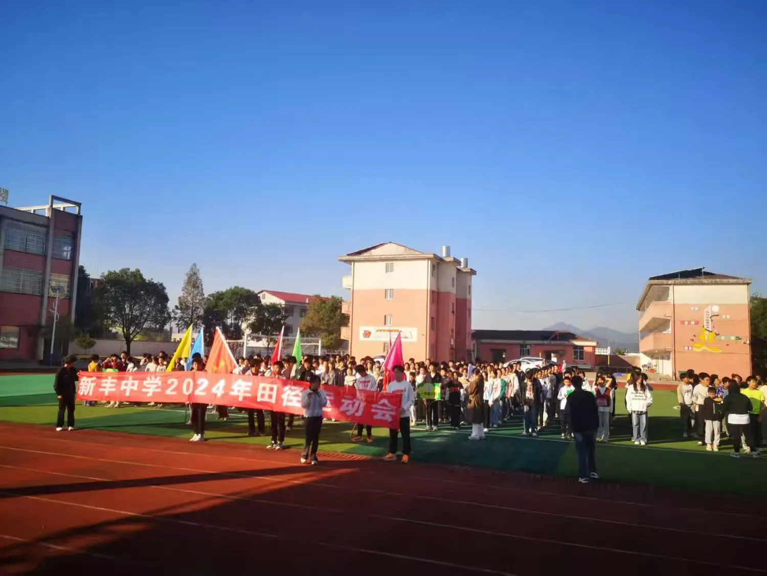 南城县新丰街镇初级中学：秋风扬帆竞技场，少年壮志显锋芒