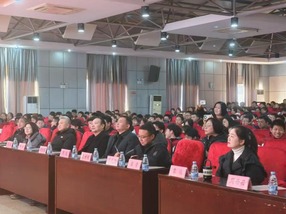 “英”你而精彩，“语”故事同行——九江三中初二年级用英语讲中国传统文化故事比赛