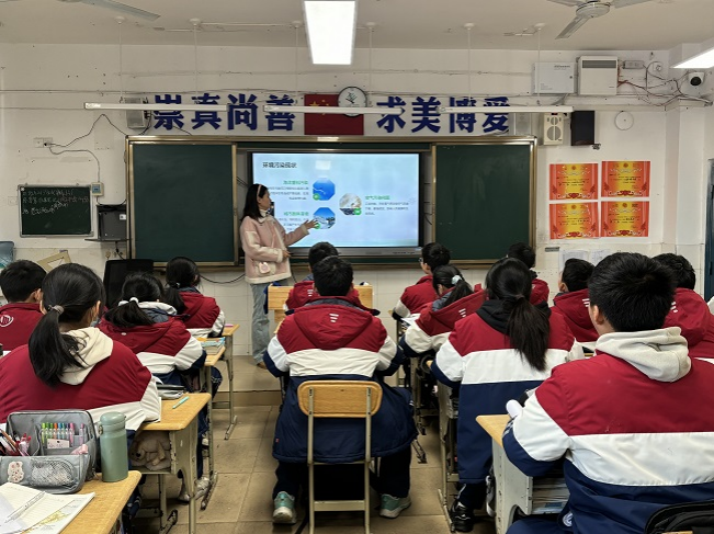 九江三中开展“垃圾分类，你我同行”主题宣传活动