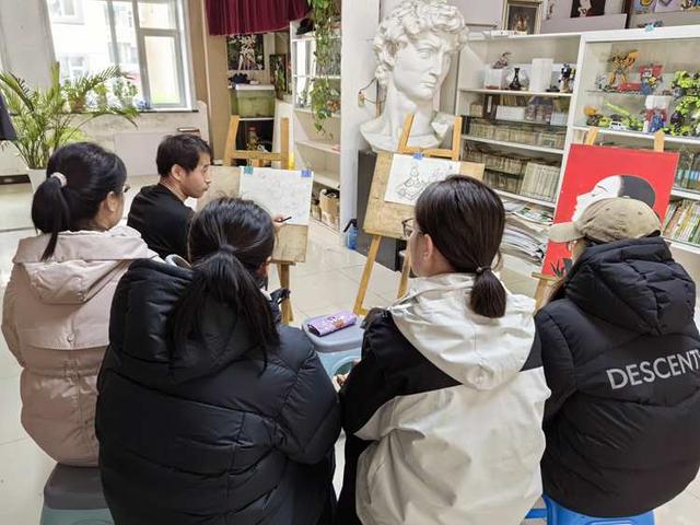 长天新闻丨江右时评：“青年夜校”何以出圈
