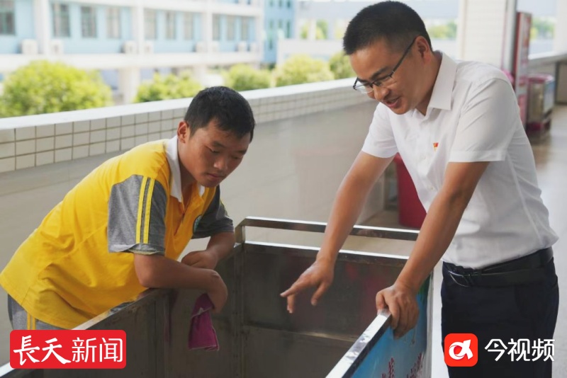 杨刚华名班主任工作室成员陈伍仔荣获吉安市班主任基本功展示交流活动一等奖