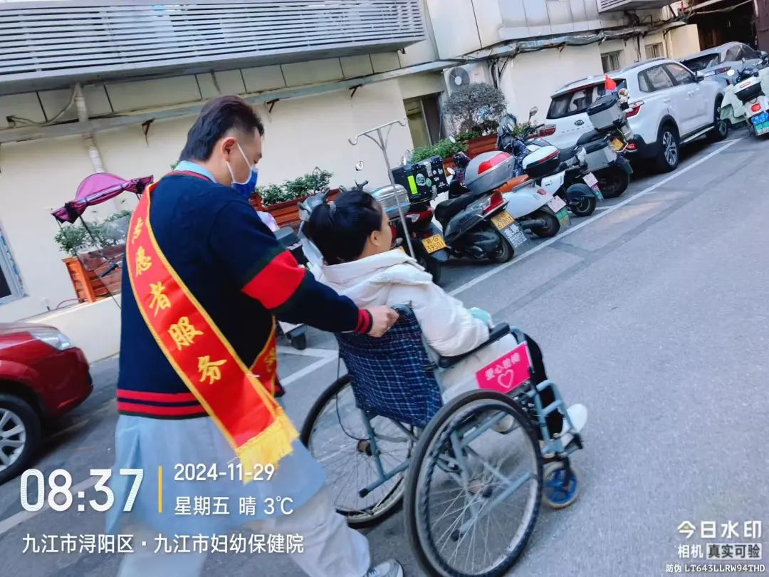 九江市妇幼保健院:志愿服务温暖人心，助力孕妇安全就医