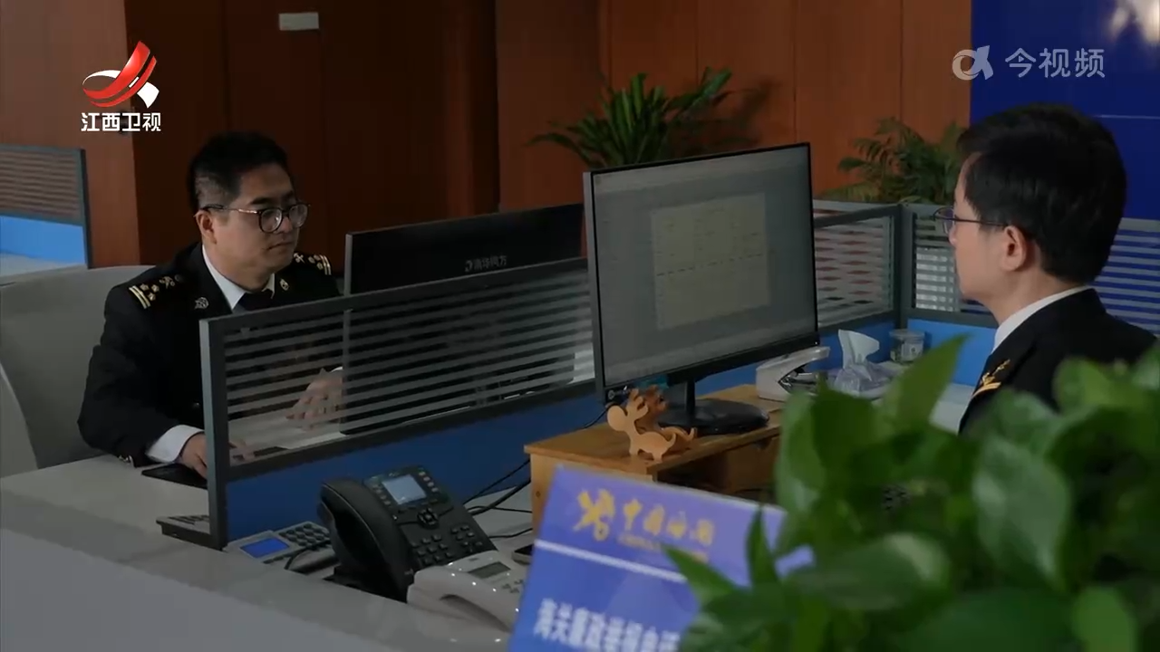 江西首批进口保税汽车落地赣州综保区