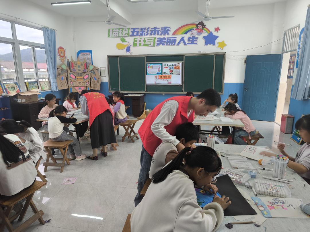 青春不“毒”行——南城县龙湖镇开展禁毒宣传教育