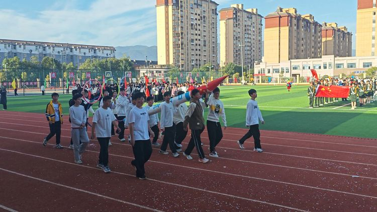 南城县近溪中学：五育并“近”  “溪”舞风华