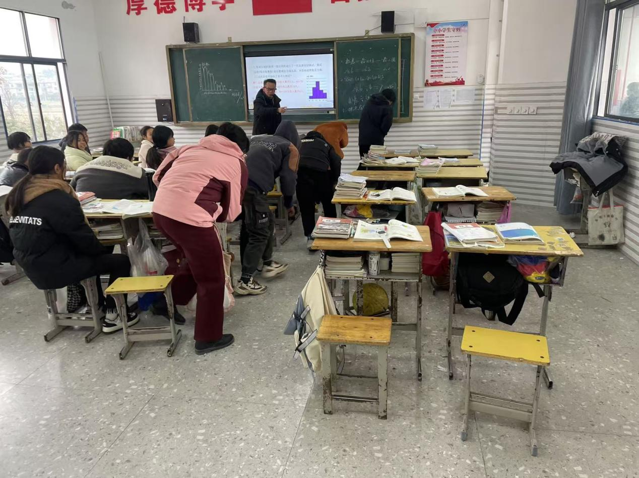 乐安县南村中学开展“无脚本”消防应急演练