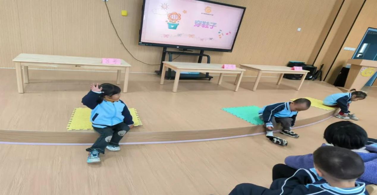 小手大本领 自理我最行——2024年秋季崇仁县高新区幼儿园生活自理能力大比拼活动