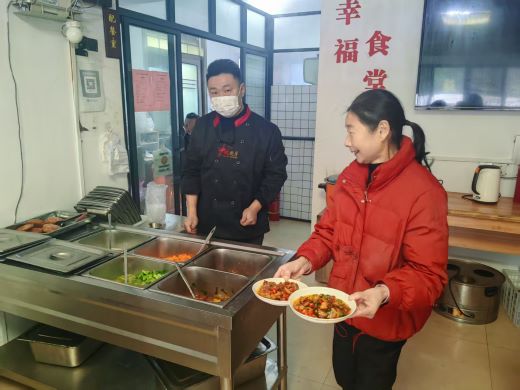 宜春市宜阳新区官园街道宜兴坤山片区：“小食堂”凝聚“大民心”