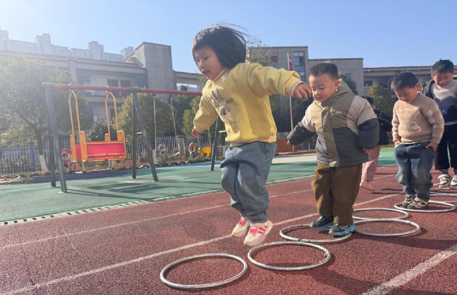 体测悦童心 健康伴成长——崇仁县宝水幼儿园期末体能测试活动