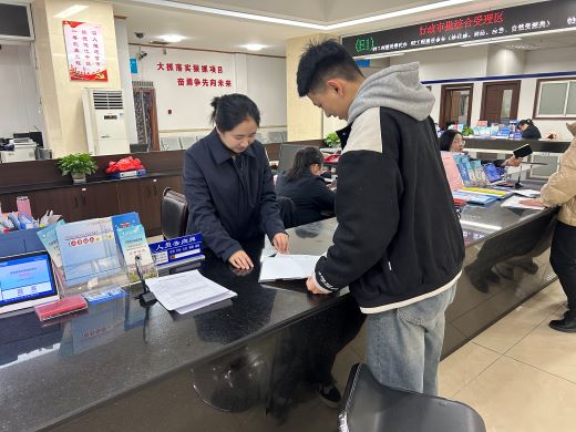 万载县行政审批局：助力代理记账审批 畅享高效服务新体验