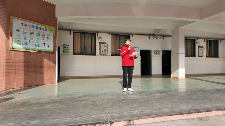 冬至相聚情更浓——东乡区第二小学退休教师迎新年祝寿活动