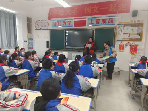 宜春市袁州区凤凰街道：垃圾分类进校园 分类知识入童心