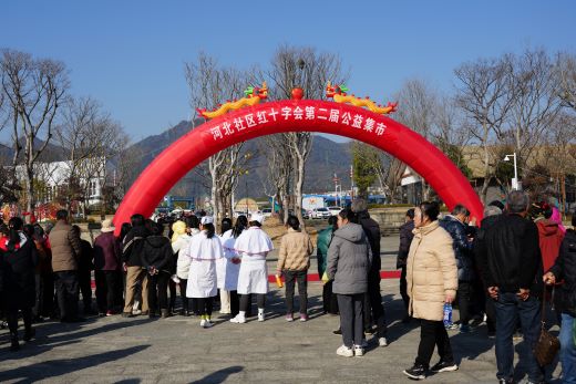 江西靖安：公益集市进社区 构建便民服务新模式