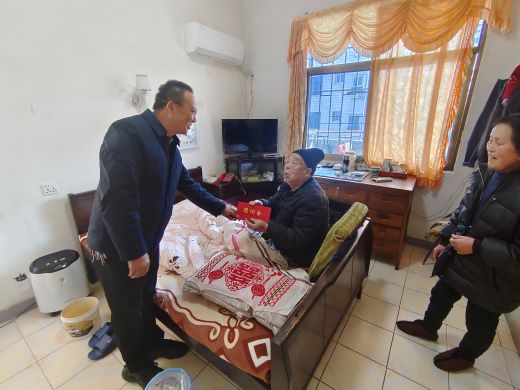 宜春靖安：春节走访慰问 情暖退役军人