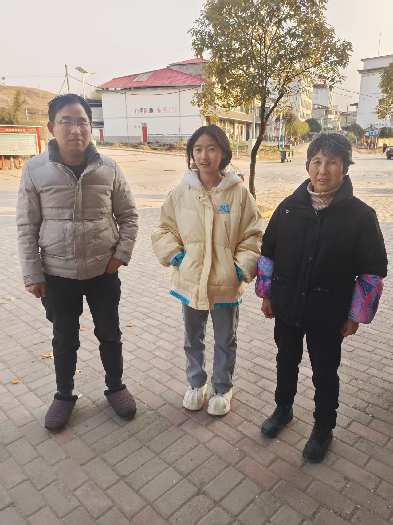 南城县上唐中学：走进学生家庭，温暖学生心灵