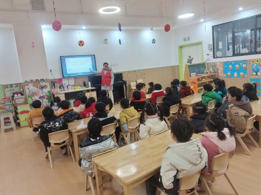 宜春市袁州区凤凰街道平安社区：宣传安全法规 普及安全知识