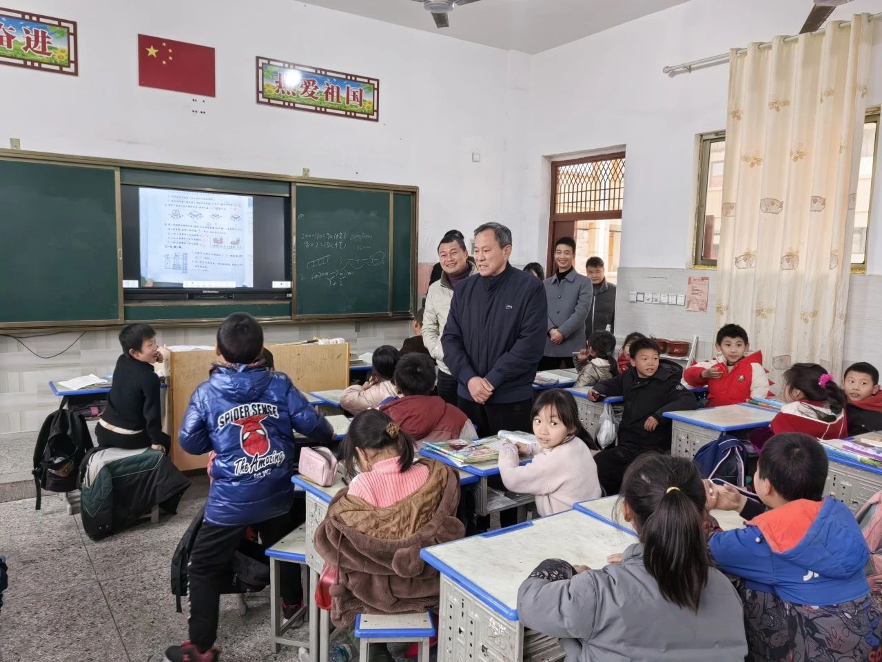 市县关工委调研组莅临崇仁县马鞍镇中心小学开展调研指导工作