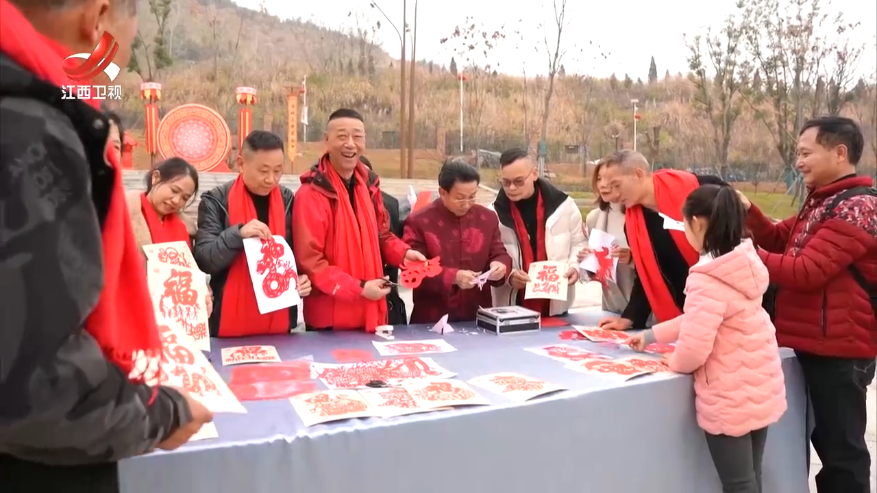 非遗剪纸：巧手匠心添年味