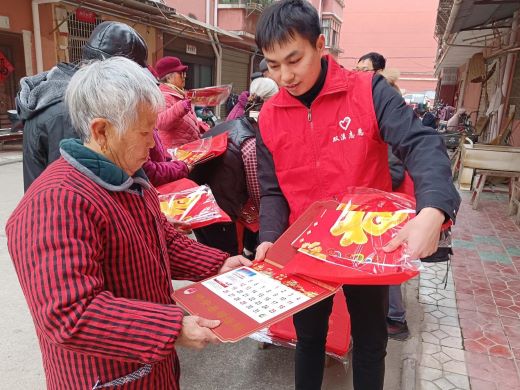 靖安县双溪镇：普法送春联 欢乐迎新春