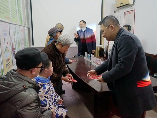 景德镇市妇幼保健院联合百眼井社区开展春节前走访慰问活动