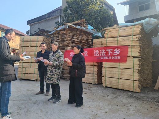 江西万载：流动课堂进企业 “深化林改”暖人心