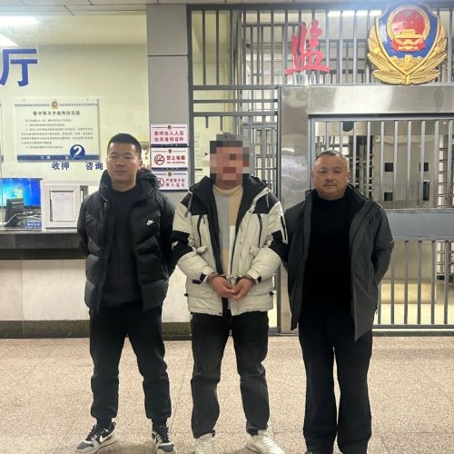 江西景德镇：7万元不翼而飞 竟是驾校教练偷看密码后转走