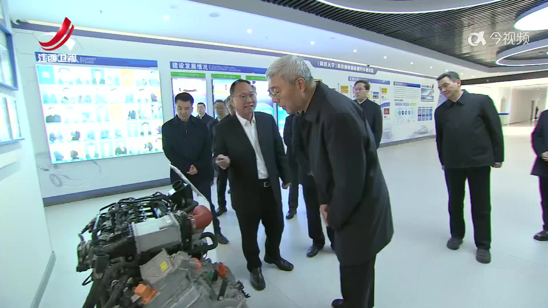 尹弘在南昌小蓝经开区调研时强调 不负春光全力拼经济抓项目促发展 在新的一年干出好年景拼出好气象