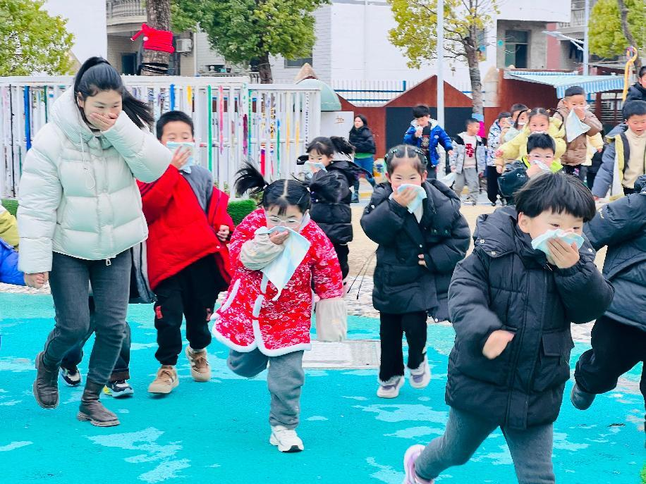 消防知识进校园 安全护航新学期——乐安县幼儿园消防科普进校园活动