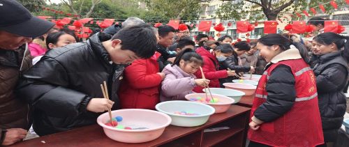宜春市袁州区凤凰街道滩下社区：邻里齐聚乐团圆 欢欢喜喜闹元宵