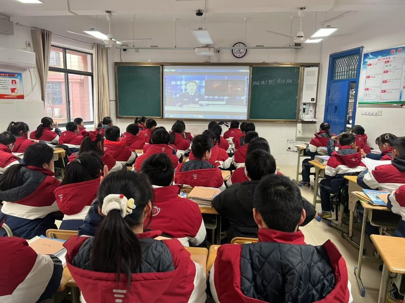 九江外国语学校多措并举 组织开展2025年春季开学安全教育周暨“开学第一课”系列活动