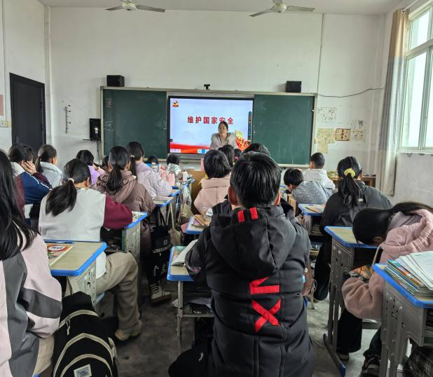 以国家安全教育，育时代担当少年——崇仁县巴山镇中心小学关工委开展国家安全教育活动