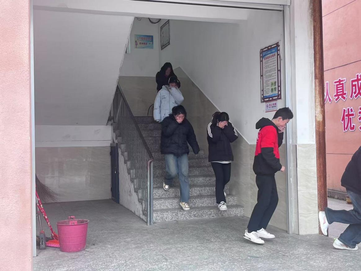 南城县株良中学开展系列安全演练活动