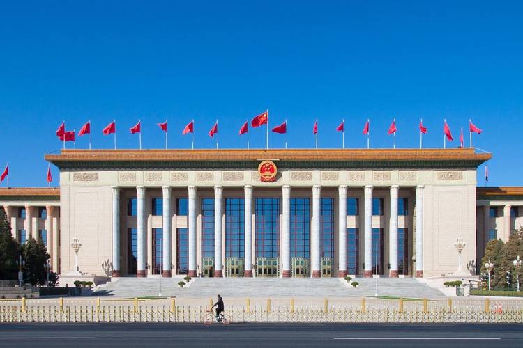 长天新闻丨江右时评：聚焦民生保障，绘就美好生活新图景