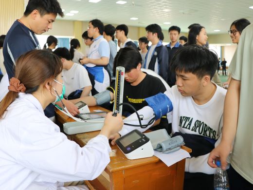 上高县中医院圆满完成2025年上高二中高考考生体检工作