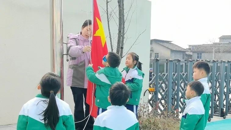 雷锋精神 童心传承——黎川县第三幼儿园“学雷锋月”系列活动
