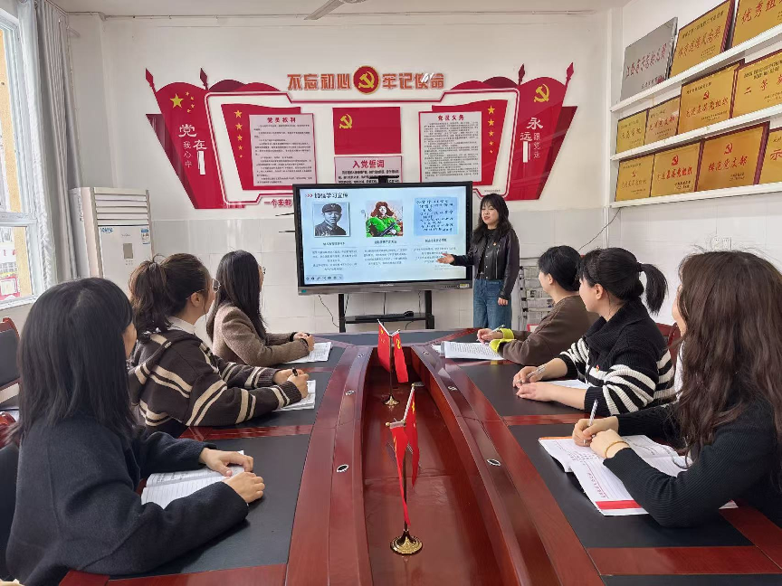 我们都是追“锋”人——南城县幼儿园党支部雷锋日活动