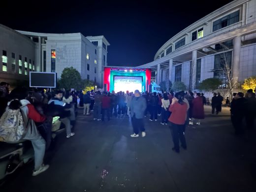 江西上高：送戏下乡点亮乡村文化生活